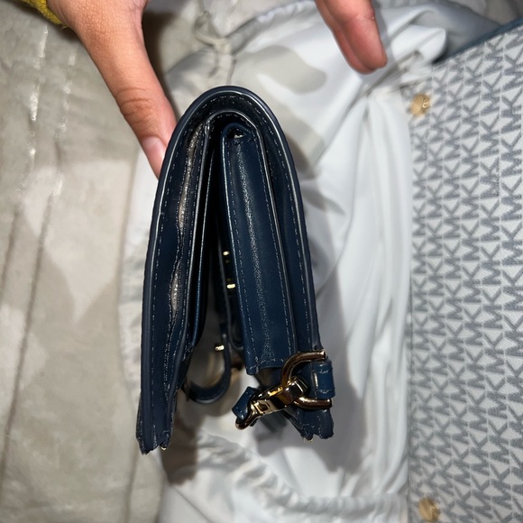 Michael Kors Tote Bag and Wristlet wallet - Picture 9 of 13